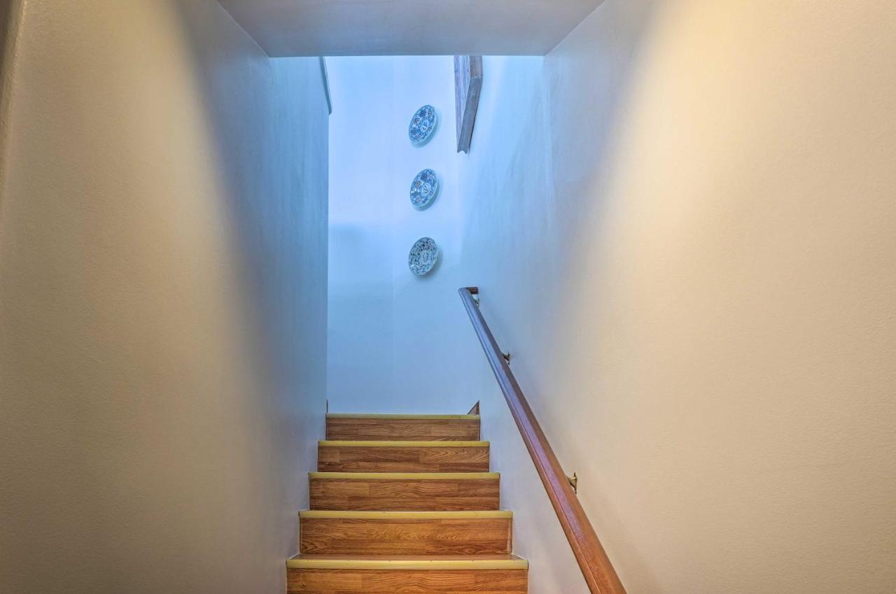 Quiet Avalon Getaway Villa With Ocean View And Balcony 외부 사진