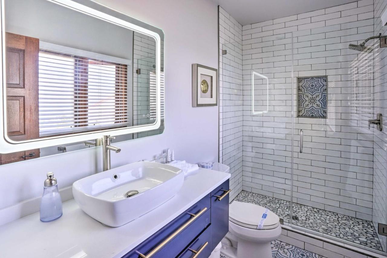 Quiet Avalon Getaway Villa With Ocean View And Balcony 외부 사진